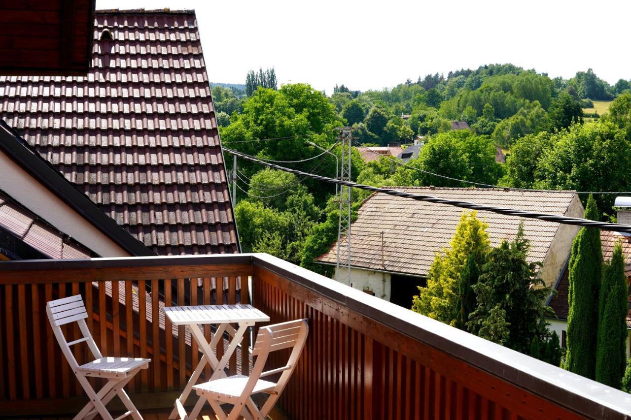 Penzion Pod Ždánovem Nezdice Exterior foto