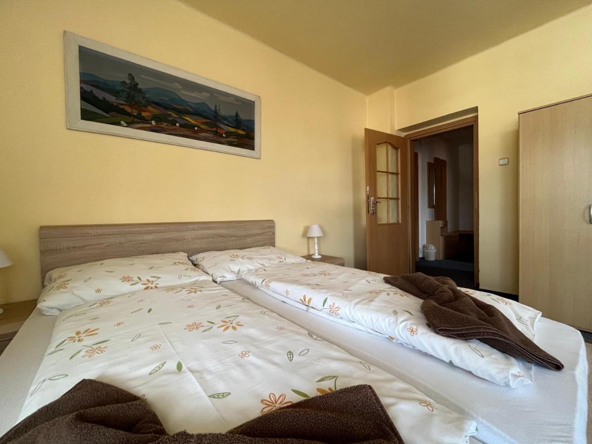 Penzion Pod Ždánovem Nezdice Exterior foto