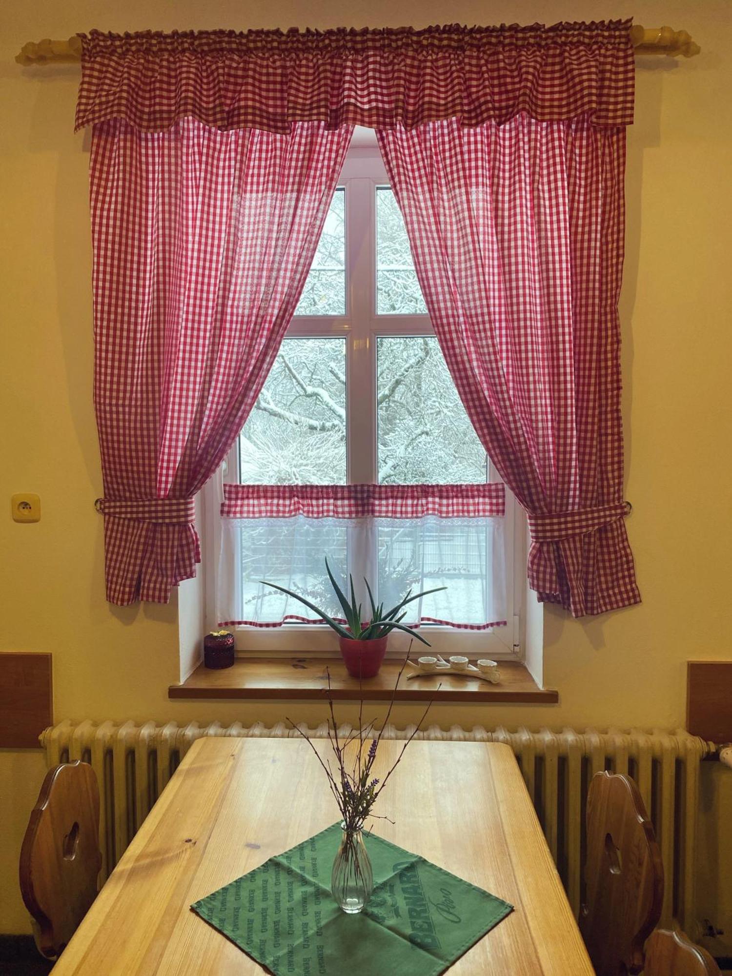 Penzion Pod Ždánovem Nezdice Exterior foto